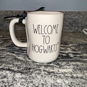 Rae Dunn Harry Potter Mug - VHTF - Rare - Welcome to Hogwarts